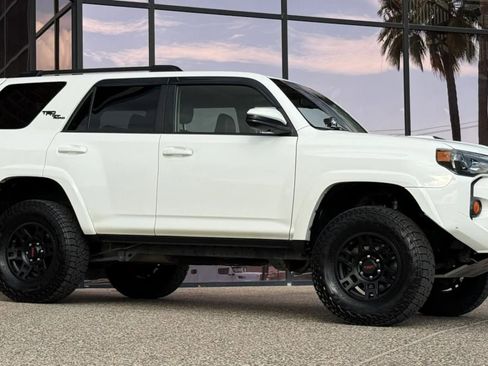 Used 2018 Toyota 4Runner TRD Off-Road Premium image 15