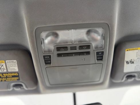 Used 2015 Toyota Highlander XLE image 23