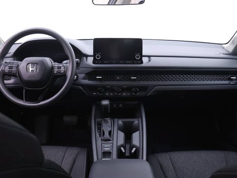 Certified 2025 Honda Accord SE image 5