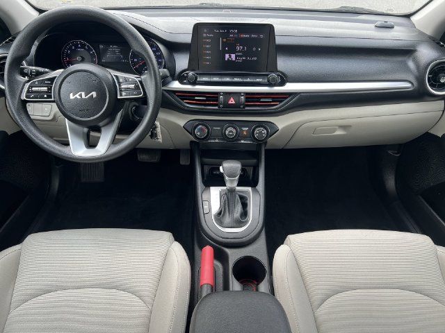 Used 2023 Kia Forte LXS w/ LXS Technology Package FWD image 17