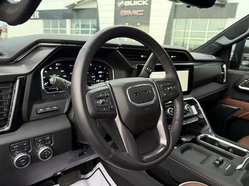 Certified 2025 GMC Sierra 3500 Denali Ultimate image 13