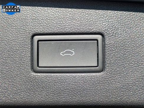 Certified 2024 Volkswagen Tiguan SEL R-Line image 13