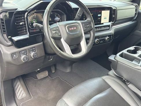 Used 2025 GMC Sierra 1500 SLT AWD/4WD image 17