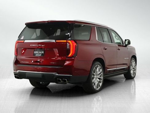 Used 2025 GMC Yukon Denali w/ Denali Reserve Package AWD/4WD image 5