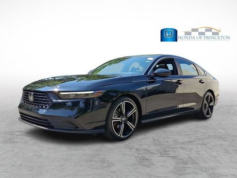 Certified 2025 Honda Accord Sport image 3