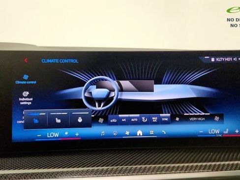 Used 2026 BMW X5 M60i AWD/4WD image 68