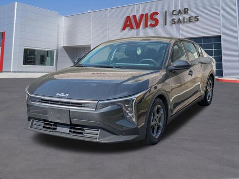 Used 2025 Kia K4 LXS image 1