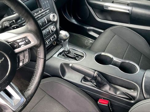 Used 2016 Ford Mustang Coupe image 8