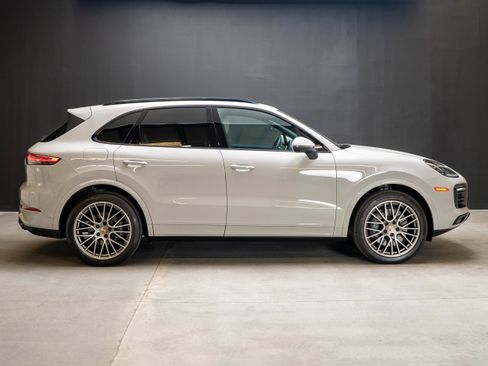 Certified 2023 Porsche Cayenne S Platinum AWD/4WD image 8
