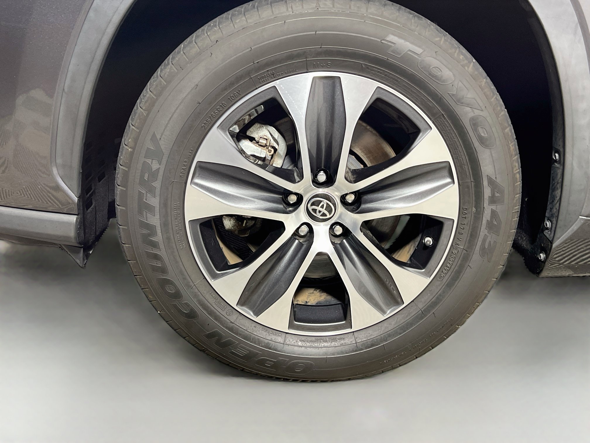 Used 2023 Toyota Highlander XLE FWD image 14