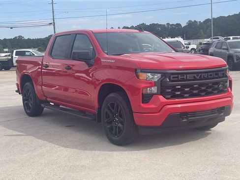 Used 2025 Chevrolet Silverado 1500 Custom RWD image 5