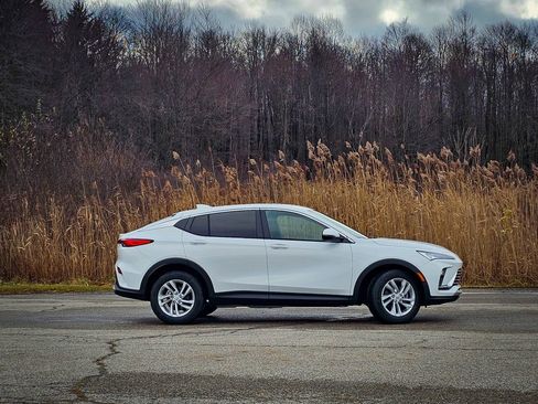 New 2026 Buick Envista Preferred image 3