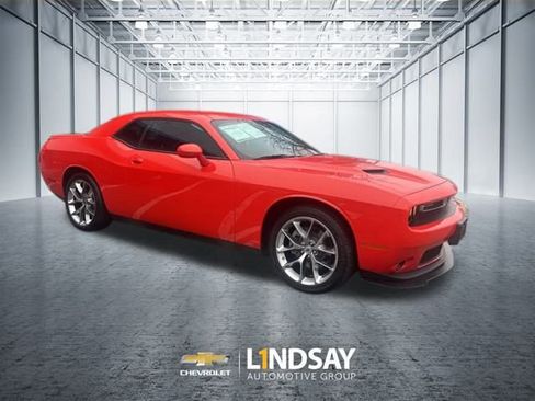 Used 2022 Dodge Challenger SXT w/ Plus Package image 19