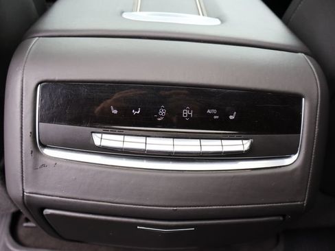 Used 2024 Cadillac Escalade ESV V AWD/4WD image 28