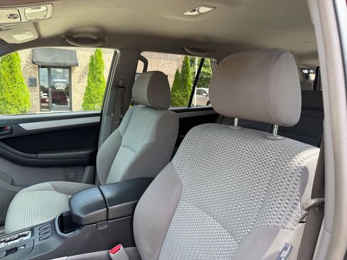 Used 2009 Toyota 4Runner SR5 RWD image 13