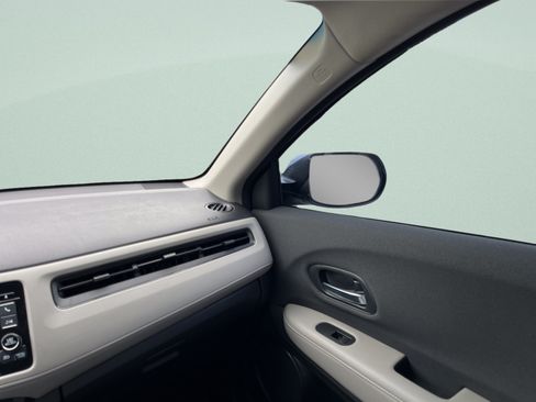 Used 2022 Honda HR-V LX image 27