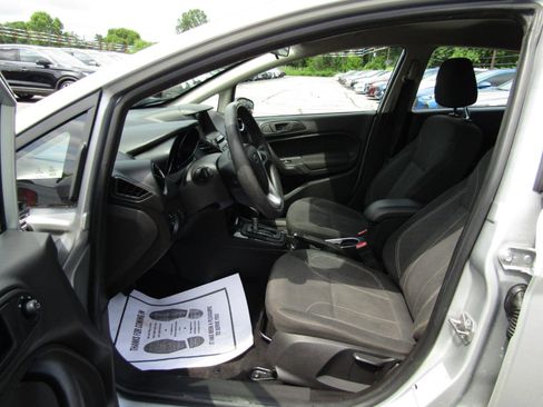 Used 2019 Ford Fiesta SE w/ Equipment Group 201A FWD image 16