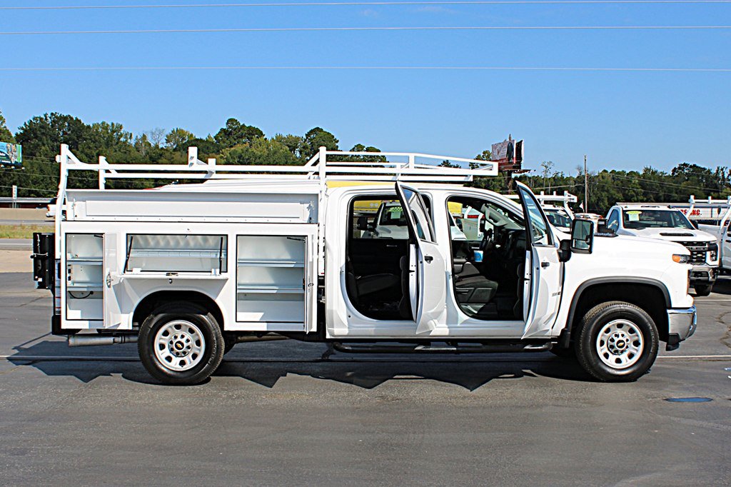Used 2025 Chevrolet Silverado 3500 W/T w/ WT/CX Safety Package AWD/4WD image 11