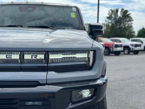 New 2026 GMC Hummer EV w/ LPO, Sport Package AWD/4WD image 34