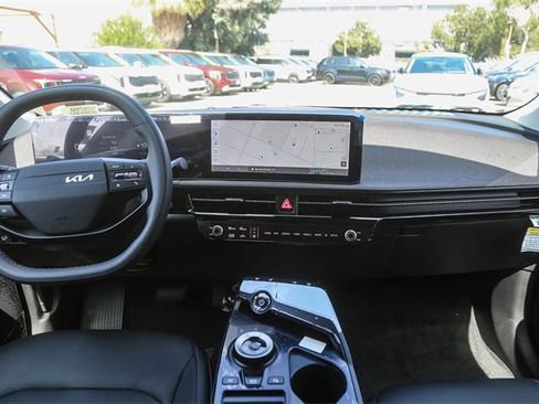 New 2025 Kia EV6 Wind image 5