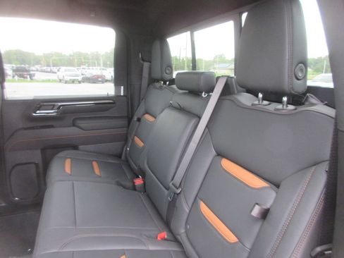 New 2026 GMC Sierra 2500 AT4 w/ AT4 Premium Plus Package AWD/4WD image 13