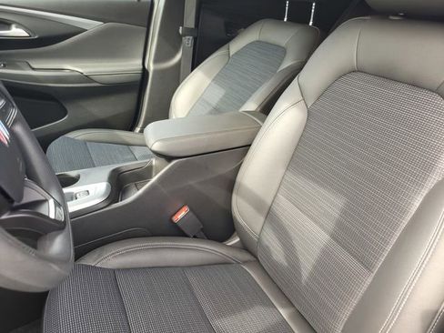 Used 2024 Buick Envista Preferred image 11