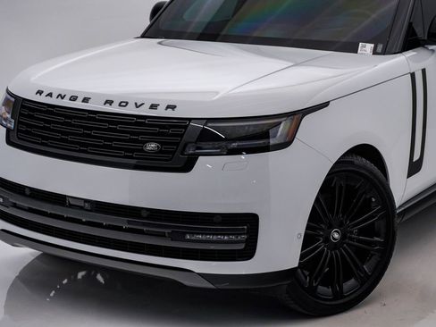 Used 2025 Land Rover Range Rover Long Wheelbase SE AWD/4WD image 4