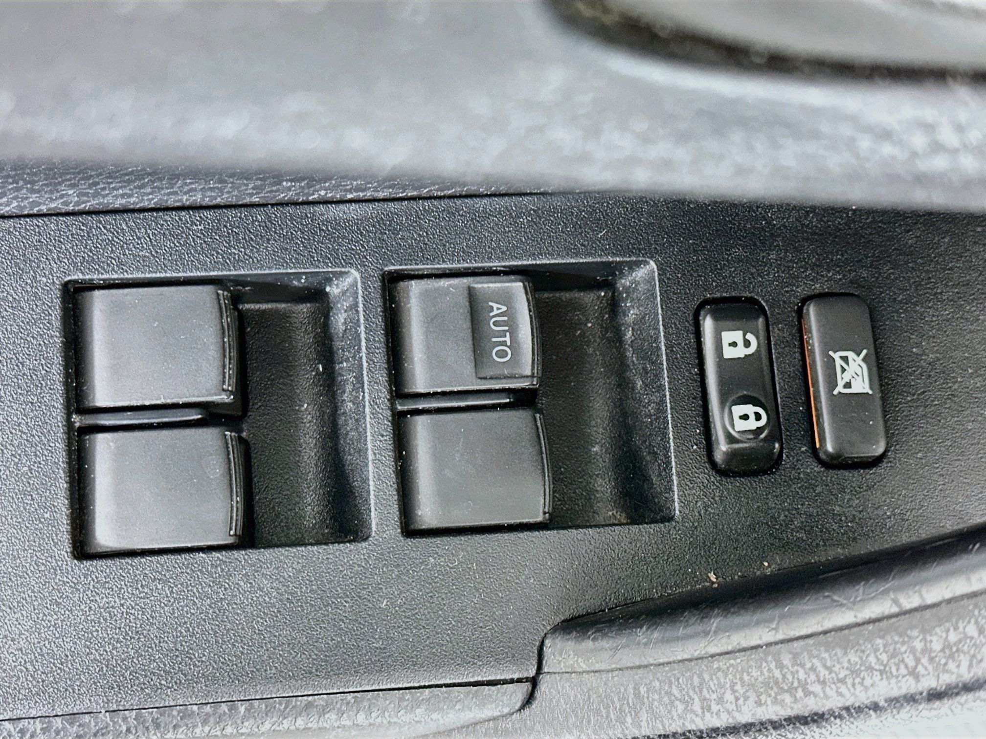 Used 2014 Toyota Corolla L FWD image 15