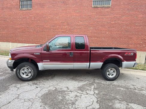 Used 2004 Ford F350 4x4 SuperCab Super Duty image 2