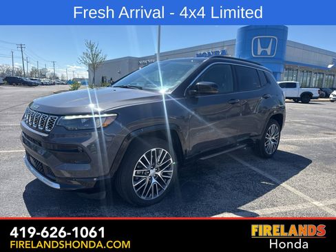 Used 2024 Jeep Compass Limited w/ Elite Group image 2