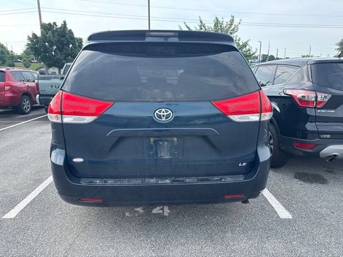 Used 2011 Toyota Sienna LE FWD image 4