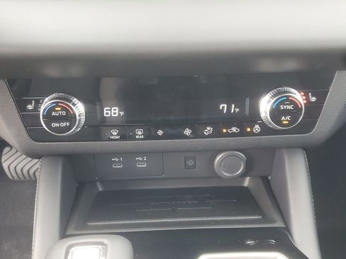 New 2026 Mitsubishi Outlander LE FWD image 30