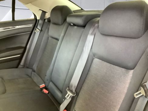 Used 2019 Chrysler 300 Touring w/ Sport Appearance Package RWD image 18