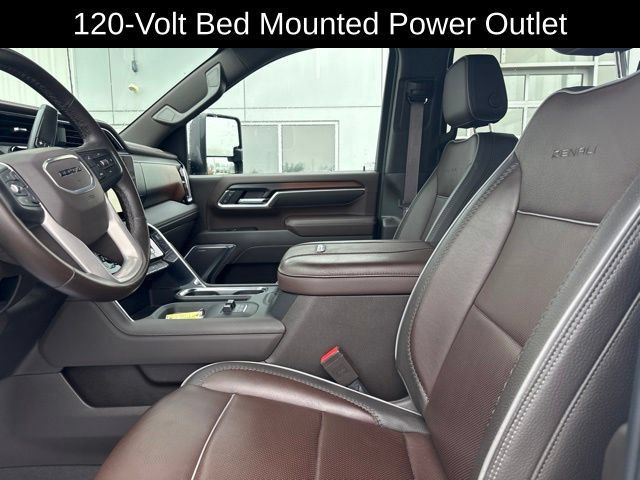 Used 2025 GMC Sierra 2500 Denali AWD/4WD image 12