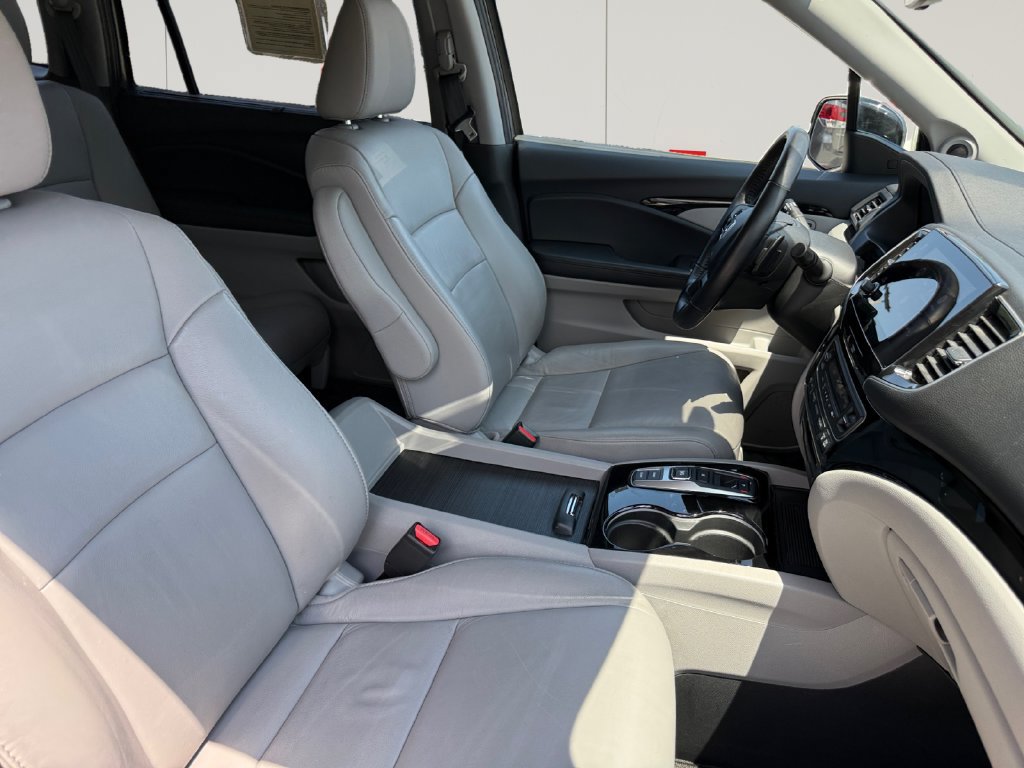 Used 2021 Honda Pilot Touring image 16