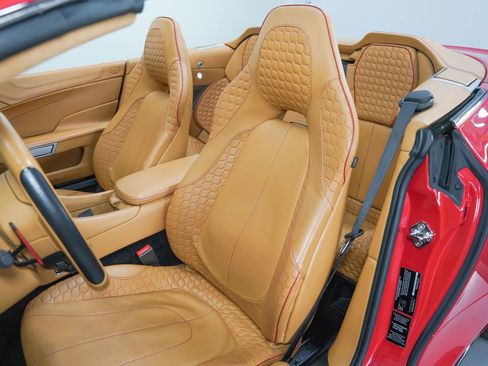 Used 2014 Aston Martin Vanquish Volante RWD image 37
