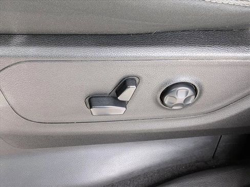 Used 2019 RAM 1500 Big Horn AWD/4WD image 19