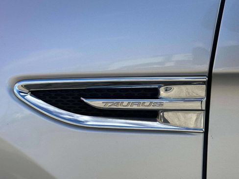 Used 2012 Ford Taurus Limited image 36