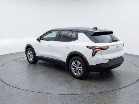 Used 2025 Chevrolet Equinox LT image 6