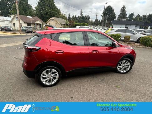 Used 2023 Chevrolet Bolt EUV LT w/ Driver Confidence Package FWD image 11