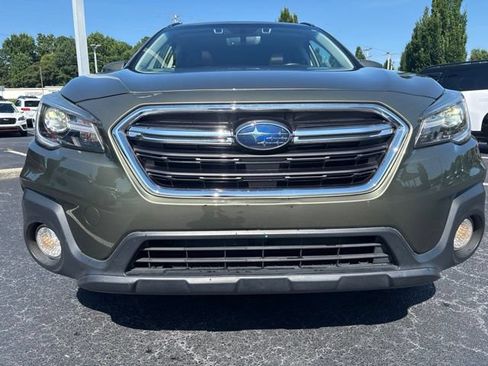Used 2019 Subaru Outback 3.6R Touring w/ Popular Package #3A AWD/4WD image 2