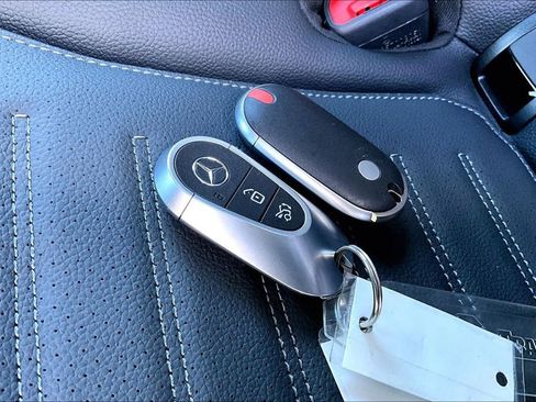 Used 2023 Mercedes-Benz C 300 Sedan image 33