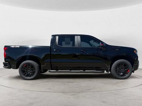 Used 2024 Chevrolet Silverado 1500 RST w/ Redline Edition AWD/4WD image 6