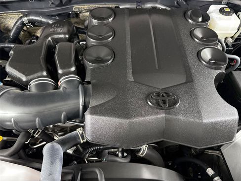 Certified 2024 Toyota 4Runner Limited AWD/4WD image 44