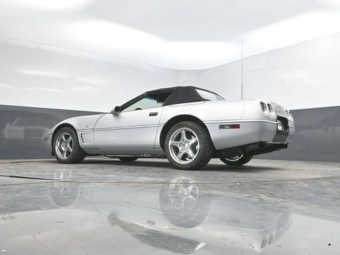 Used 1996 Chevrolet Corvette Convertible RWD image 33