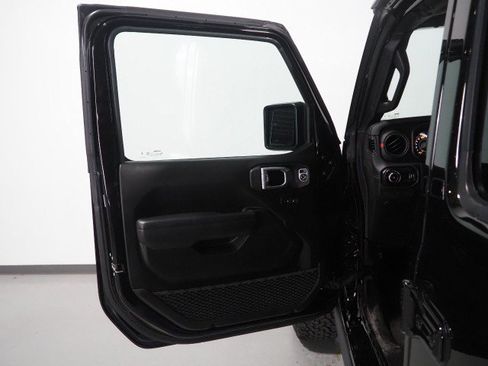 Used 2025 Jeep Wrangler 4WD Rubicon image 48