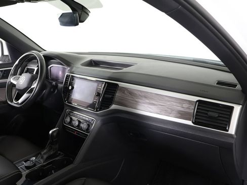 Used 2023 Volkswagen Atlas Cross Sport SE w/ Panoramic Sunroof Package AWD/4WD image 30