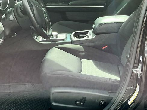Used 2021 Chrysler 300 Touring w/ Driver Convenience Group RWD image 20