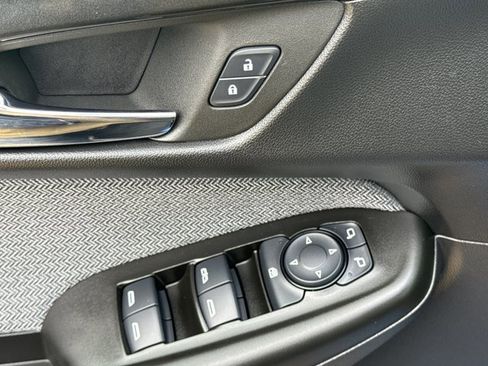 Used 2024 Chevrolet TrailBlazer LT w/ Convenience Package image 18