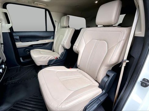 Used 2023 Ford Expedition Limited RWD image 19
